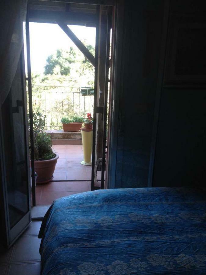 Carly & Dane Vacation House Taormina Exterior foto